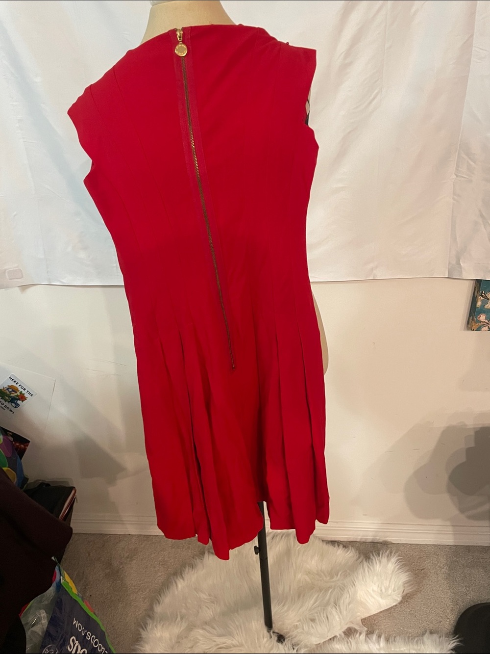 Calvin Klein Red V-Neck Cap Sleeve Mini Dress - Picture 2 of 2